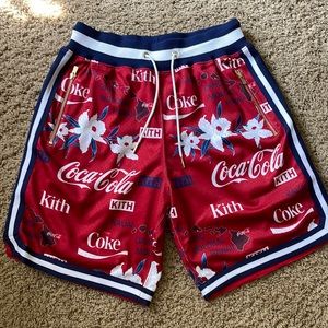 Kith x Coca-Cola x Mitchell & Ness Hawaii Shorts - Red (Size M)